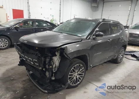 2022 Jeep Compass Limited 4X4 z USA, uszkodzony, nr VIN 3C4NJDCB6NT105434